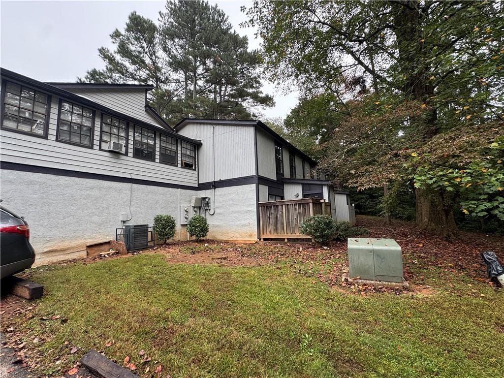 other under contract at 1411 Stone Mill Trace, Stone Mountain, GA 30083 — photo 5