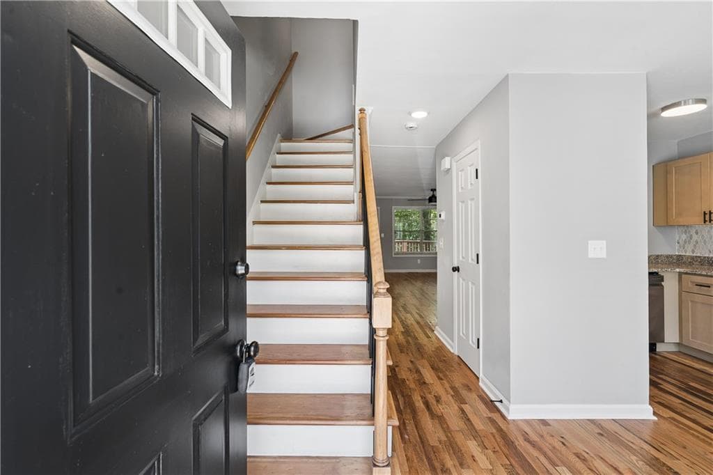 3 bedroom, 3 bathroom, 1,748 sq ft townhouse for rent at 5200 Laurel Bridge Drive, Smyrna, GA 30082 for $2,295 a month — photo 3