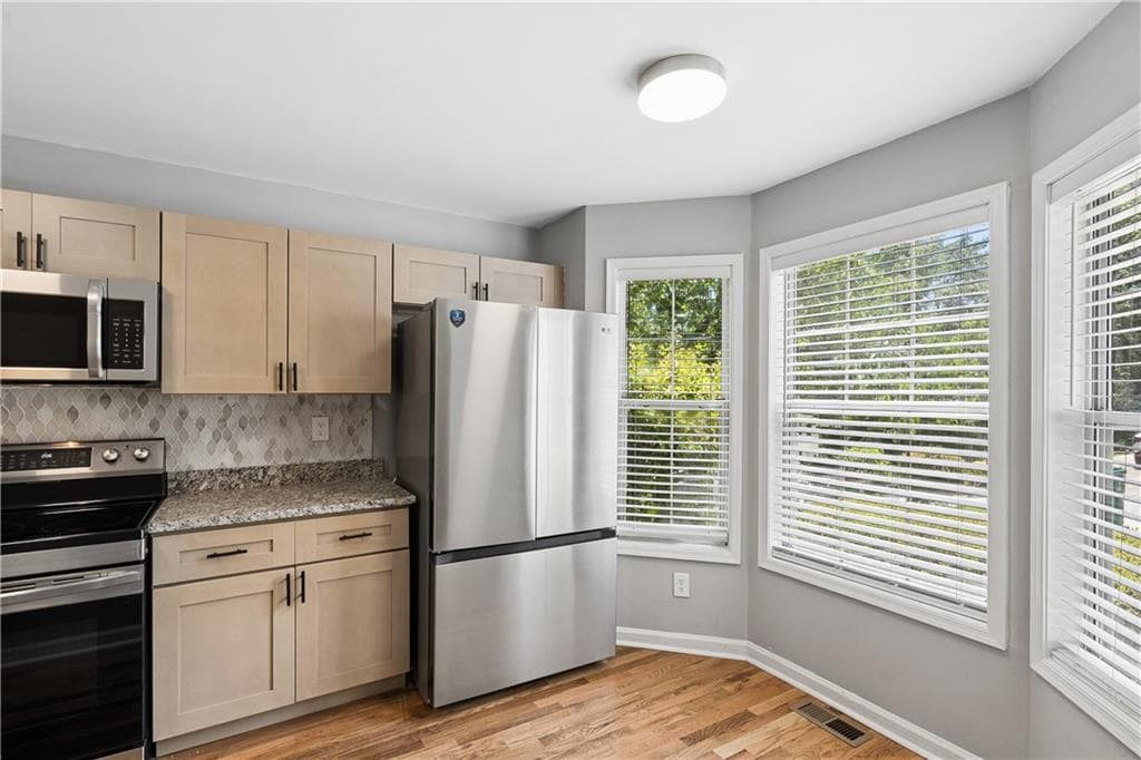 3 bedroom, 3 bathroom, 1,748 sq ft townhouse for rent at 5200 Laurel Bridge Drive, Smyrna, GA 30082 for $2,295 a month — photo 4