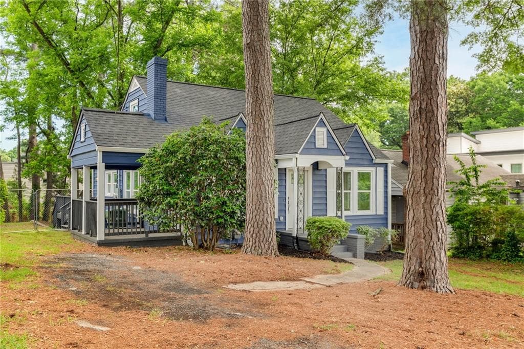 3 bedroom, 2 bathroom, 1,280 sq ft single family residence for sale at 1238 Trenton Street, Atlanta, GA 30316 — photo 3