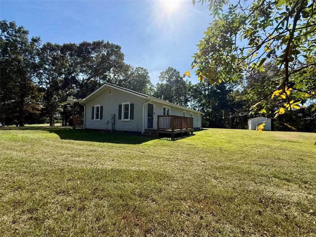 3 bedroom, 2 bathroom, 1,456 sq ft single family residence under contract at 1345 Farmers High Road, Carrollton, GA 30117 — photo 3