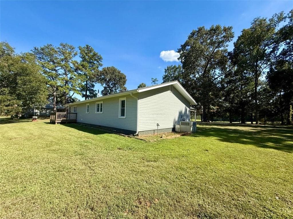 3 bedroom, 2 bathroom, 1,456 sq ft single family residence under contract at 1345 Farmers High Road, Carrollton, GA 30117 — photo 4