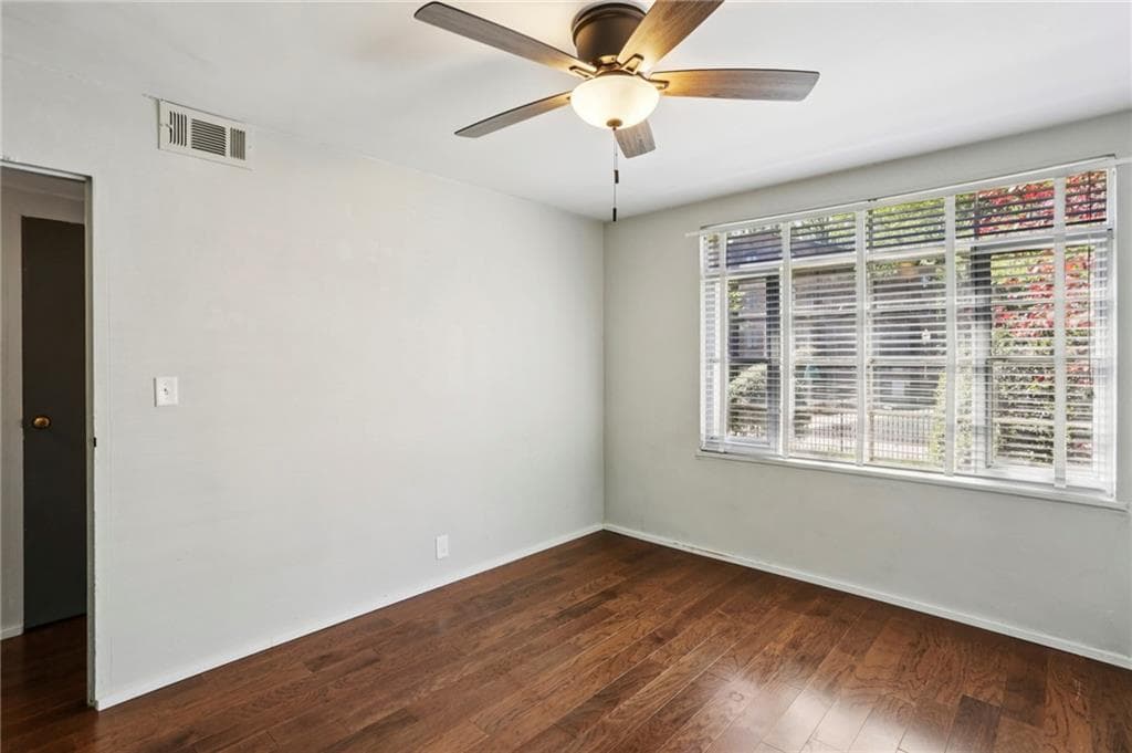 2 bedroom, 1 bathroom, 1,148 sq ft condominium for sale at 1391 Normandy Drive 1, Atlanta, GA 30306 — photo 2