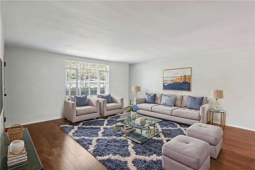 2 bedroom, 1 bathroom, 1,148 sq ft condominium for sale at 1391 Normandy Drive 1, Atlanta, GA 30306 — photo 5