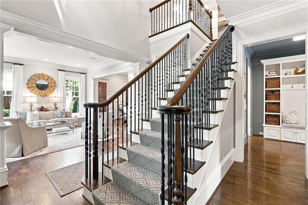 5 bedroom, 6 bathroom, 5,694 sq ft single family residence under contract at 2643 Arlene Way, Atlanta, GA 30305 — photo 2