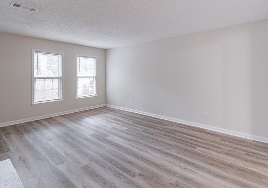 2 bedroom, 3 bathroom, 1,240 sq ft townhouse for rent at 1050 Old Holcomb Bridge Road, Roswell, GA 30076 for $1,599 a month — photo 6