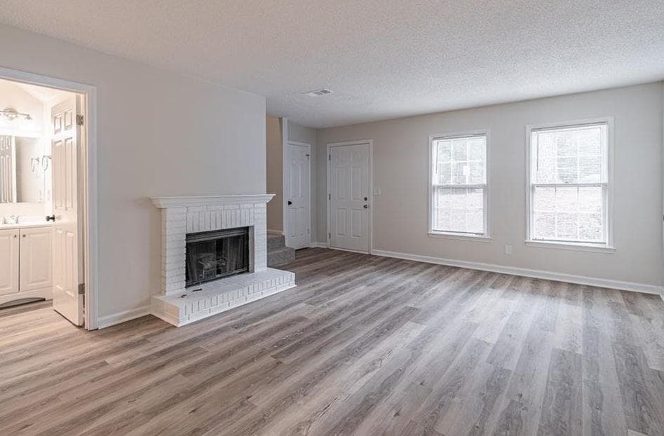 2 bedroom, 3 bathroom, 1,240 sq ft townhouse for rent at 1050 Old Holcomb Bridge Road, Roswell, GA 30076 for $1,599 a month — photo 7