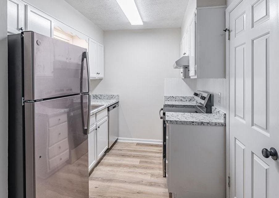 2 bedroom, 3 bathroom, 1,240 sq ft townhouse for rent at 1050 Old Holcomb Bridge Road, Roswell, GA 30076 for $1,599 a month — photo 10
