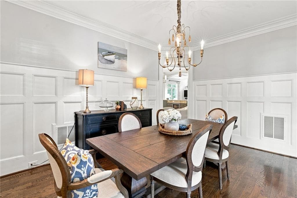 5 bedroom, 6 bathroom, 5,694 sq ft single family residence under contract at 2643 Arlene Way, Atlanta, GA 30305 — photo 7