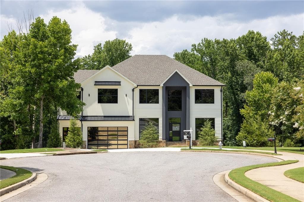 6 bedroom, 7 bathroom, 6,645 sq ft single family residence under contract at 520 Heathmill Court, Milton, GA 30004 — photo 2