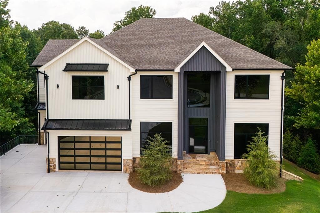 6 bedroom, 7 bathroom, 6,645 sq ft single family residence under contract at 520 Heathmill Court, Milton, GA 30004 — photo 3