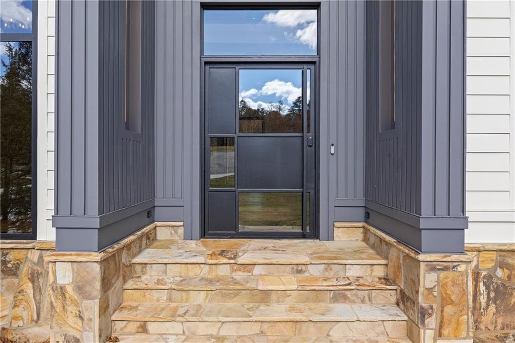 6 bedroom, 7 bathroom, 6,645 sq ft single family residence under contract at 520 Heathmill Court, Milton, GA 30004 — photo 5
