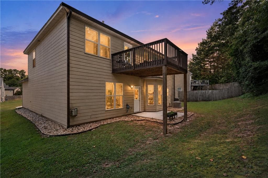 3 bedroom, 3 bathroom, 2,222 sq ft single family residence for sale at 6127 Riddle Court, Douglasville, GA 30134 — photo 4
