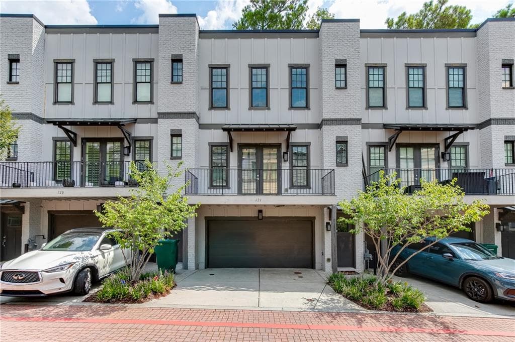 2 bedroom, 3 bathroom, 1,746 sq ft townhouse for rent at 721 Taylor Court, Atlanta, GA 30324 for $3,500 a month — photo 1 of 47