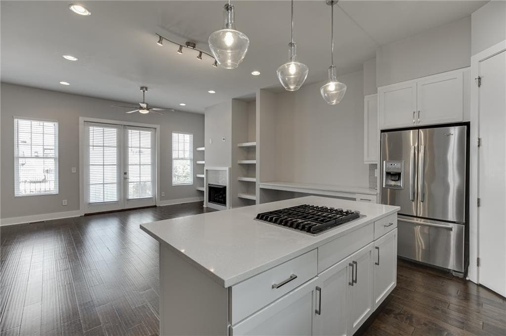 2 bedroom, 3 bathroom, 1,746 sq ft townhouse for rent at 721 Taylor Court, Atlanta, GA 30324 for $3,500 a month — photo 4