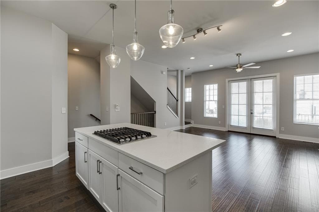 2 bedroom, 3 bathroom, 1,746 sq ft townhouse for rent at 721 Taylor Court, Atlanta, GA 30324 for $3,500 a month — photo 5