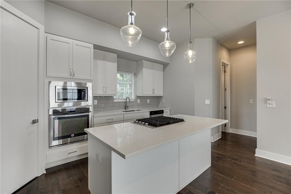 2 bedroom, 3 bathroom, 1,746 sq ft townhouse for rent at 721 Taylor Court, Atlanta, GA 30324 for $3,500 a month — photo 6