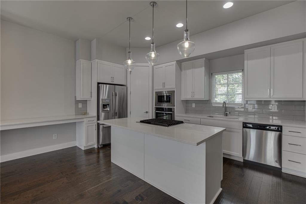 2 bedroom, 3 bathroom, 1,746 sq ft townhouse for rent at 721 Taylor Court, Atlanta, GA 30324 for $3,500 a month — photo 8