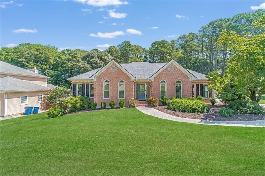 5 bedroom, 4 bathroom, 5,767 sq ft single family residence under contract at 2078 Lakewood Circle, Grayson, GA 30017