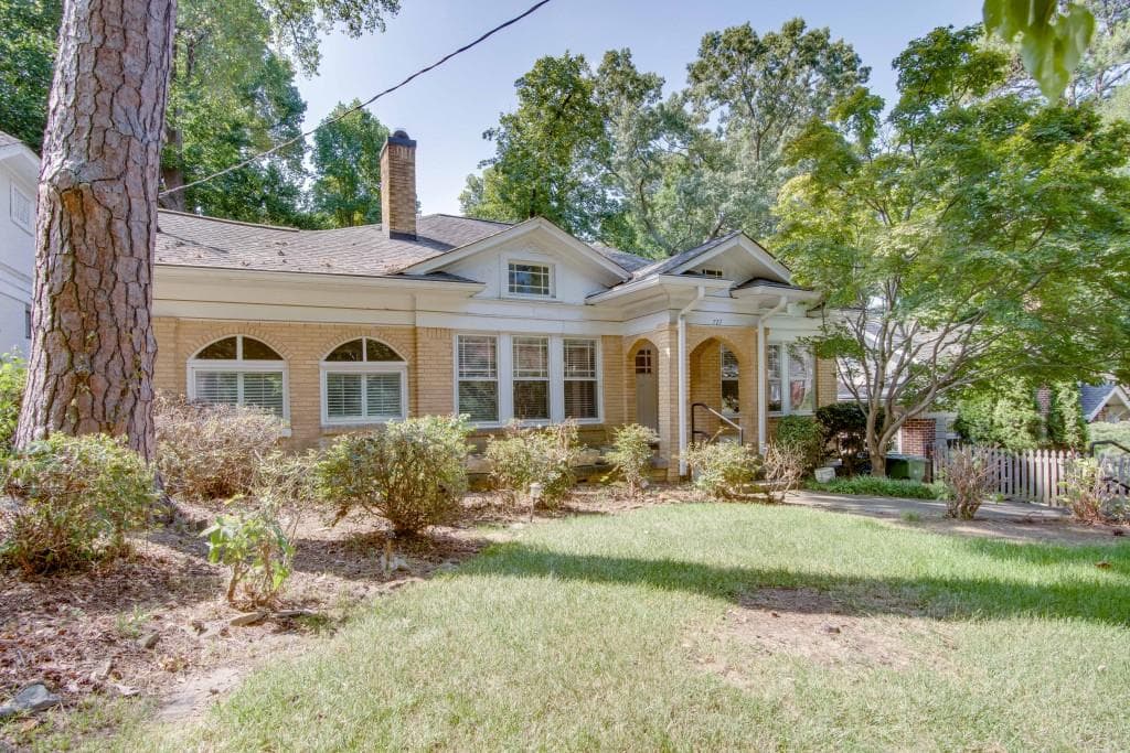 3 bedroom, 2 bathroom, 1,906 sq ft single family residence for sale at 727 Yorkshire Road, Atlanta, GA 30306