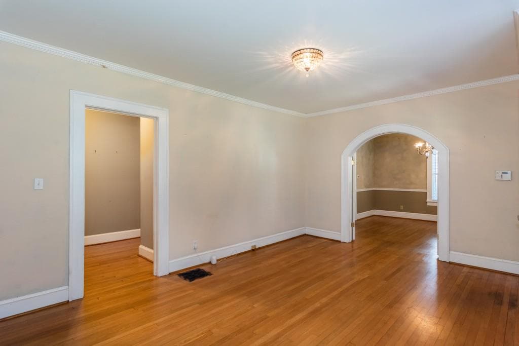3 bedroom, 2 bathroom, 1,906 sq ft single family residence for sale at 727 Yorkshire Road, Atlanta, GA 30306 — photo 9