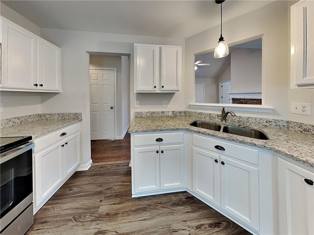 3 bedroom, 2 bathroom, 1,844 sq ft single family residence for rent at 221 Taylor Ridge Trail, Villa Rica, GA 30180 for $1,845 a month — photo 9