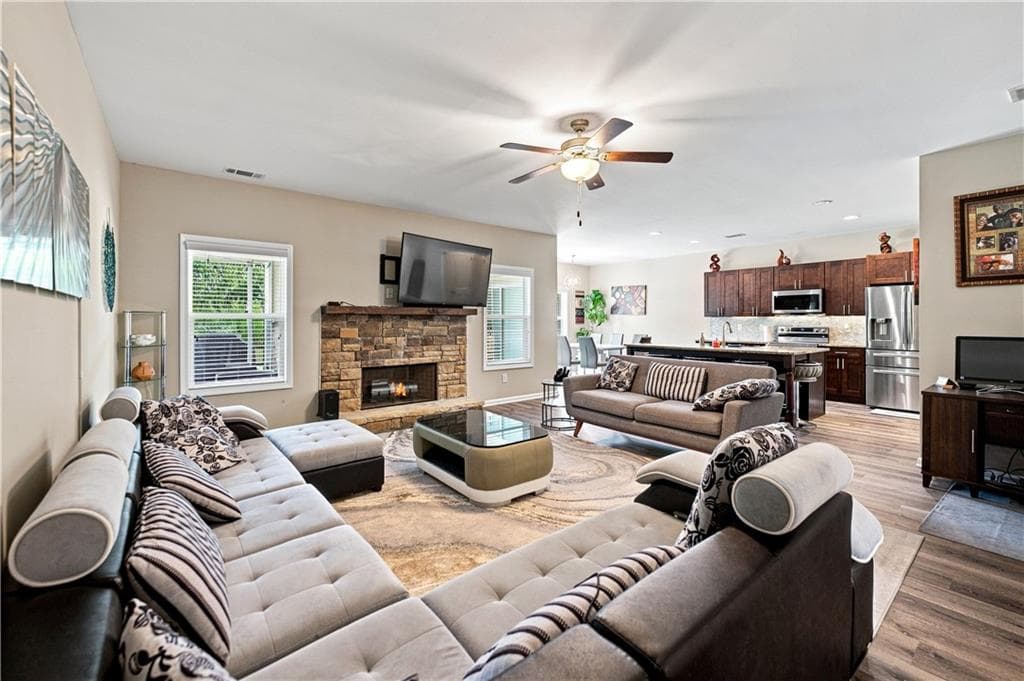 4 bedroom, 3 bathroom, 2,239 sq ft single family residence for sale at 6314 Woodland Station Drive, Lula, GA 30554 — photo 5
