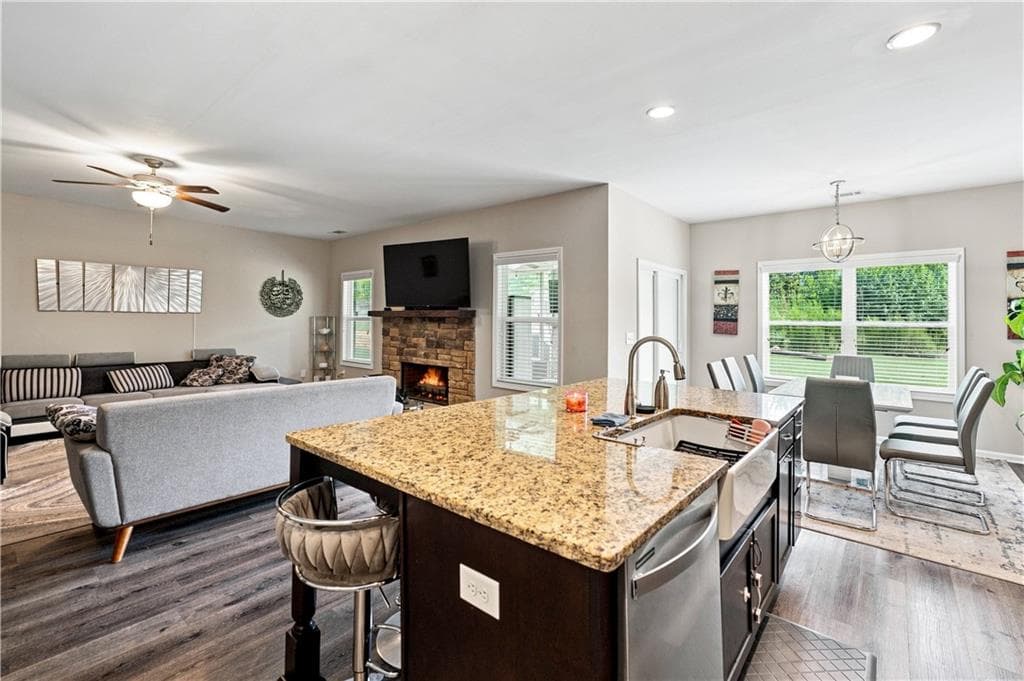 4 bedroom, 3 bathroom, 2,239 sq ft single family residence for sale at 6314 Woodland Station Drive, Lula, GA 30554 — photo 10