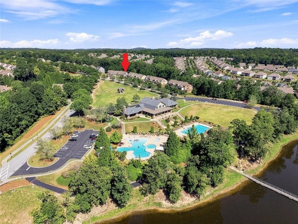 3 bedroom, 4 bathroom, 2,450 sq ft townhouse under contract at 6915 Fellowship Lane, Flowery Branch, GA 30542 — photo 6