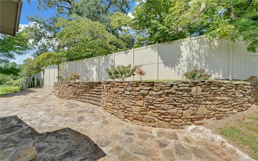 3 bedroom, 2 bathroom, 2,736 sq ft single family residence for sale at 140 Tranquility Drive, Demorest, GA 30535 — photo 9