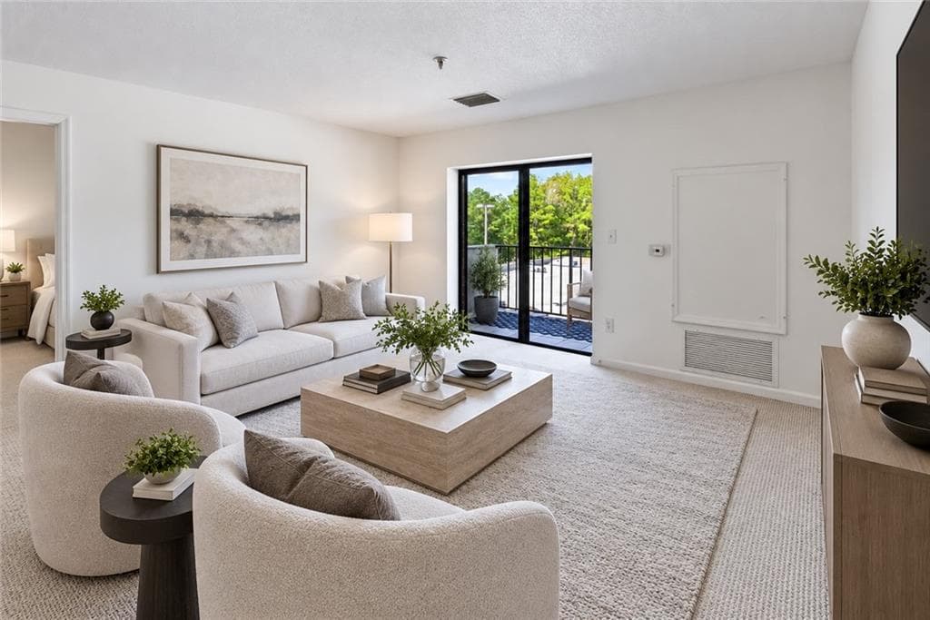 2 bedroom, 2 bathroom, 1,070 sq ft condominium for sale at 300 Johnson Ferry Road B315, Sandy Springs, GA 30328 — photo 2