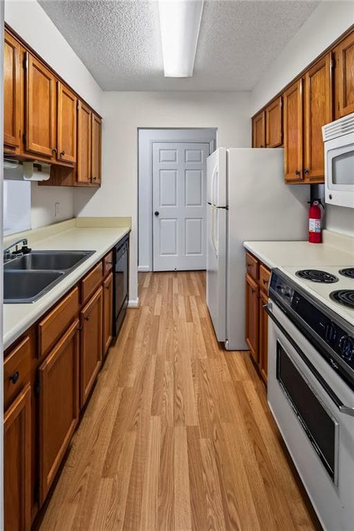 2 bedroom, 2 bathroom, 1,070 sq ft condominium for sale at 300 Johnson Ferry Road B315, Sandy Springs, GA 30328 — photo 8