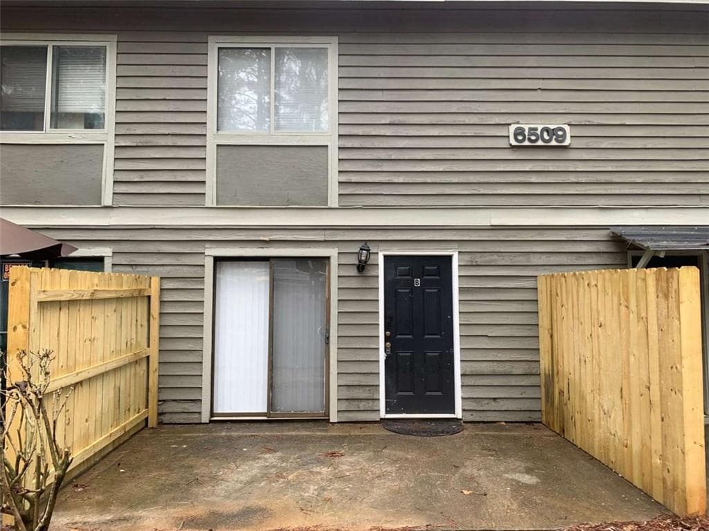 2 bedroom, 3 bathroom, 1,152 sq ft townhouse for rent at 6509 Parton Court B, Peachtree Corners, GA 30092 for $1,275 a month — photo 1 of 12