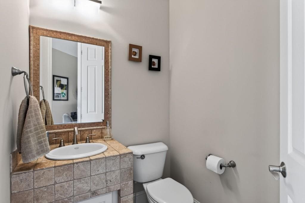 5 bedroom, 4 bathroom, 3,724 sq ft single family residence for sale at 5926 Hogans Way, Douglasville, GA 30135 — photo 6