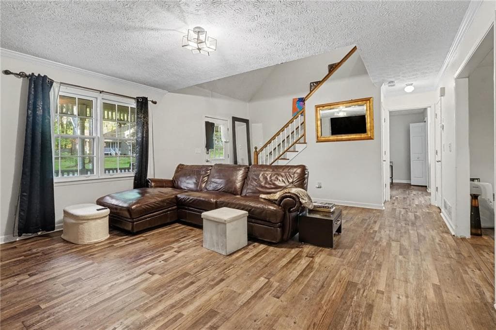 3 bedroom, 2 bathroom, 1,872 sq ft single family residence for sale at 3950 Rocmar Drive, Snellville, GA 30039 — photo 4