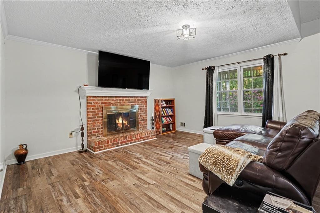 3 bedroom, 2 bathroom, 1,872 sq ft single family residence for sale at 3950 Rocmar Drive, Snellville, GA 30039 — photo 6