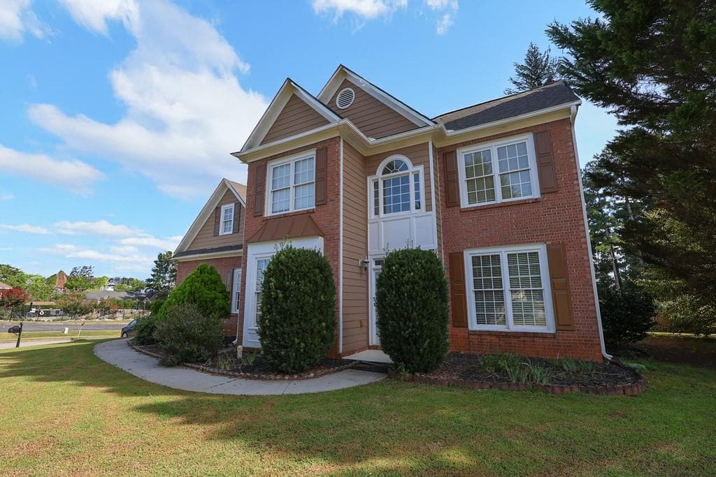 4 bedroom, 3 bathroom, 2,347 sq ft single family residence for sale at 5544 White Cedar Terrace, Sugar Hill, GA 30518 — photo 2