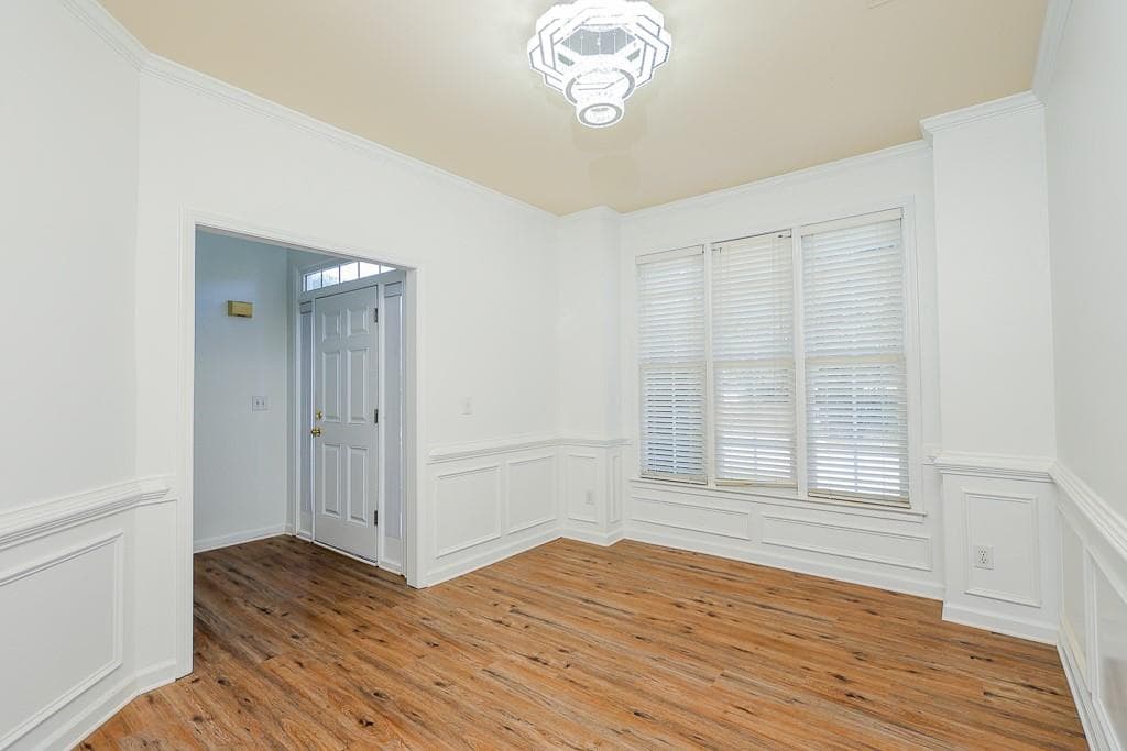 4 bedroom, 3 bathroom, 2,347 sq ft single family residence for sale at 5544 White Cedar Terrace, Sugar Hill, GA 30518 — photo 3
