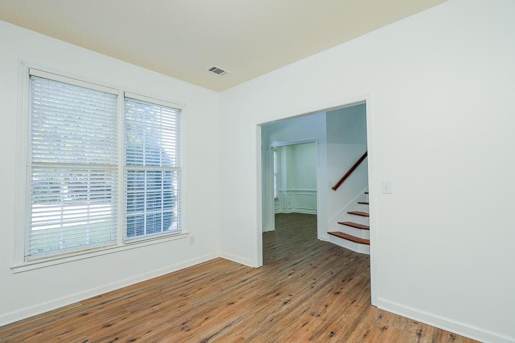 4 bedroom, 3 bathroom, 2,347 sq ft single family residence for sale at 5544 White Cedar Terrace, Sugar Hill, GA 30518 — photo 5