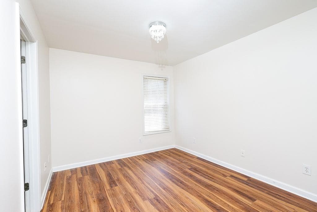 4 bedroom, 3 bathroom, 2,347 sq ft single family residence for sale at 5544 White Cedar Terrace, Sugar Hill, GA 30518 — photo 10