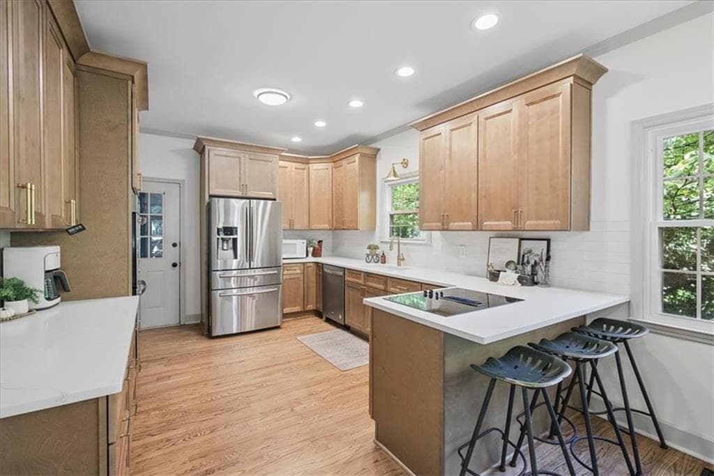 6 bedroom, 5 bathroom, 4,240 sq ft single family residence for sale at 5714 Brynwood Circle, Acworth, GA 30101 — photo 9