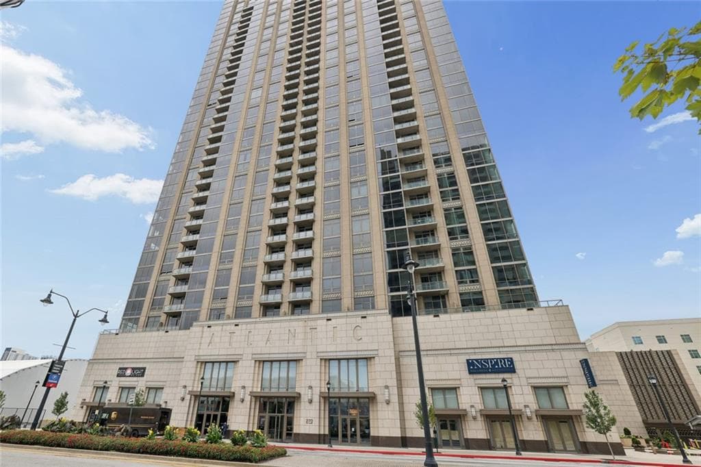 2 bedroom, 3 bathroom, 1,828 sq ft condominium for sale at 270 17th Street 1403, Atlanta, GA 30363 — photo 7