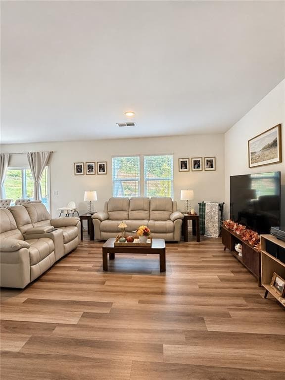 4 bedroom, 3 bathroom, 2,072 sq ft single family residence for rent at 2945 Salinger Way, Gainesville, GA 30507 for $2,350 a month — photo 5