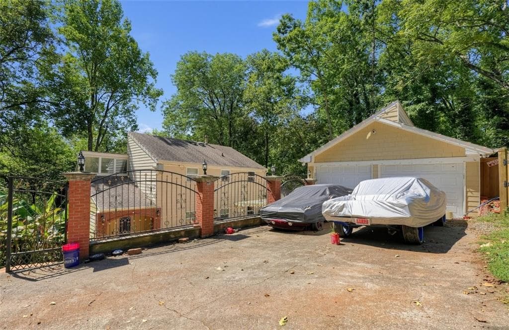 4 bedroom, 4 bathroom, 2,708 sq ft single family residence for sale at 355 Nottingham Drive, Marietta, GA 30066 — photo 5
