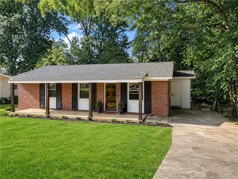 2 bedroom, 1 bathroom, 1,085 sq ft single family residence under contract at 898 Verona Drive, Clarkston, GA 30021 — photo 3