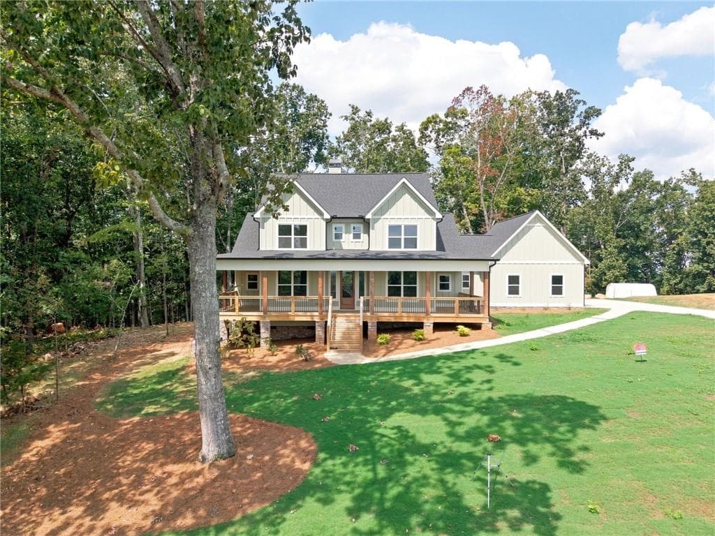 5 bedroom, 3 bathroom, 2,972 sq ft single family residence for sale at 48 Sequoyah Court, Cedartown, GA 30125