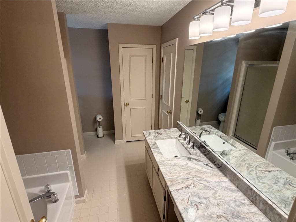 3 bedroom, 2 bathroom, 1,646 sq ft single family residence under contract at 2002 Arbor Forest Drive, Marietta, GA 30064 — photo 7
