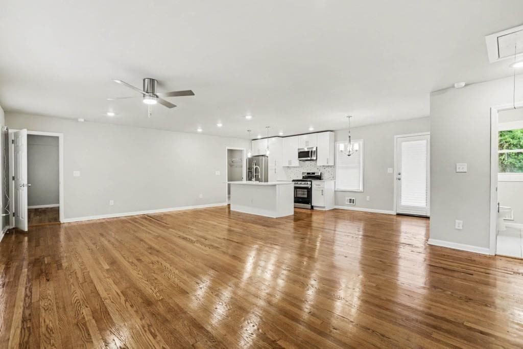3 bedroom, 2 bathroom, 1,416 sq ft single family residence for sale at 1614 Flintwood Drive, Atlanta, GA 30316 — photo 8