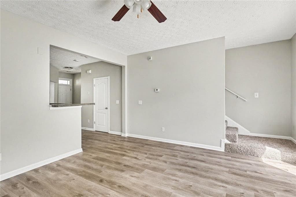 3 bedroom, 3 bathroom, 1,348 sq ft townhouse for sale at 6404 Ellenwood Drive, Rex, GA 30273 — photo 6