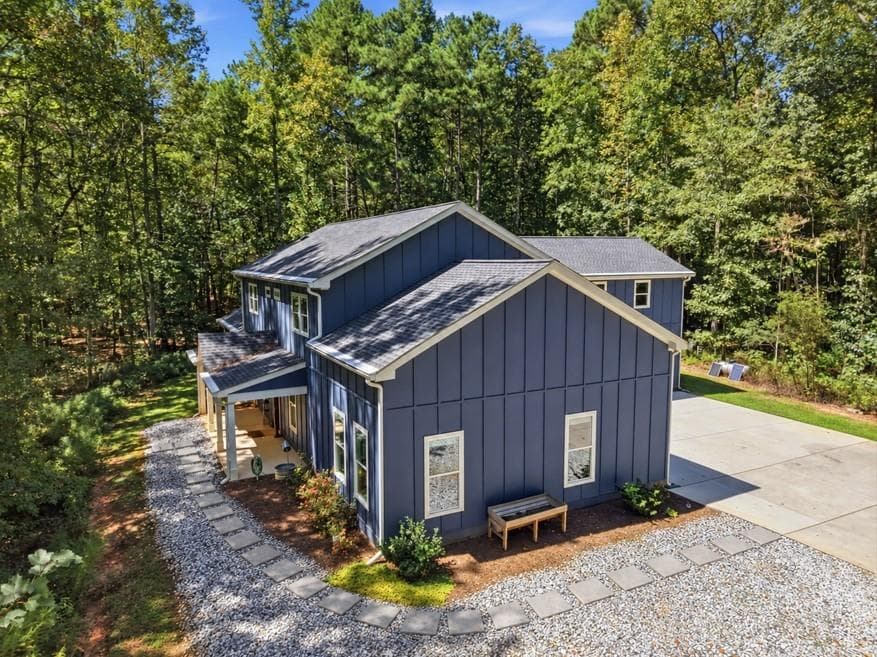 4 bedroom, 5 bathroom, 4,359 sq ft single family residence for sale at 2850 Willow Bend Drive, Cumming, GA 30028 — photo 2